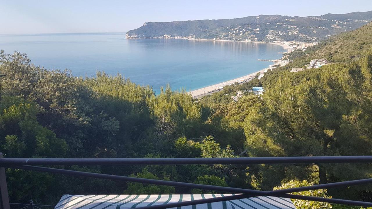 Le Terre Del Drago Apartment Bergeggi Exterior foto