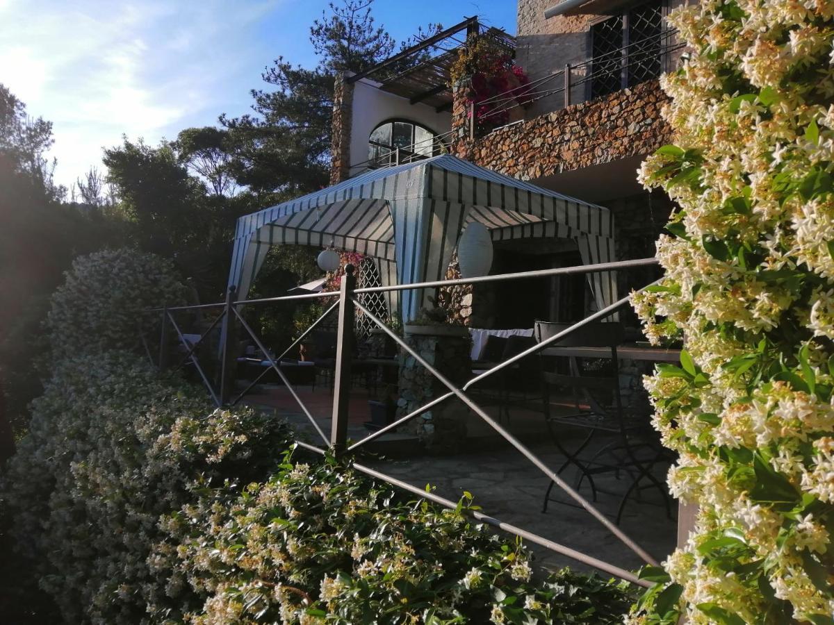 Le Terre Del Drago Apartment Bergeggi Exterior foto