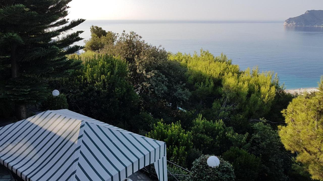 Le Terre Del Drago Apartment Bergeggi Exterior foto