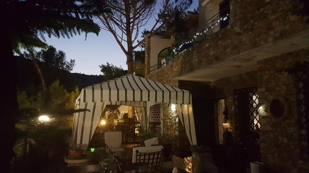 Le Terre Del Drago Apartment Bergeggi Exterior foto