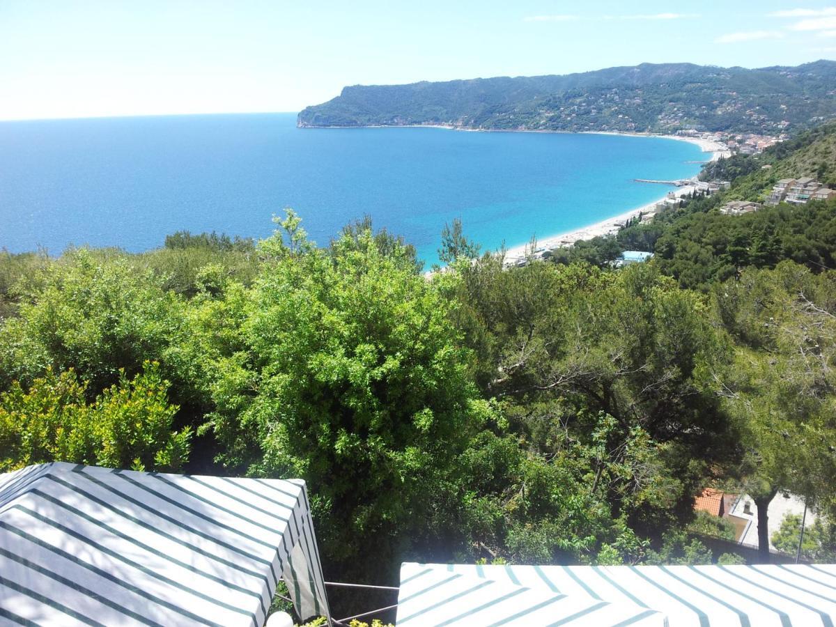 Le Terre Del Drago Apartment Bergeggi Exterior foto